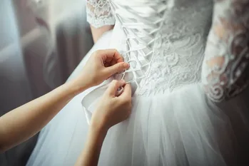 Best Places To Rent A Wedding Dress